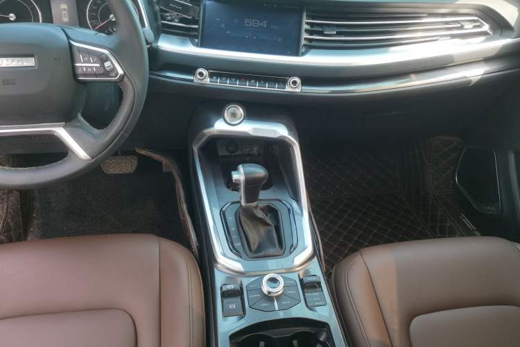 Used Haval H6 2019 Red Label 1.5 GDIT Automatic Luxury Smart Connectivity Edition Gear Lever
