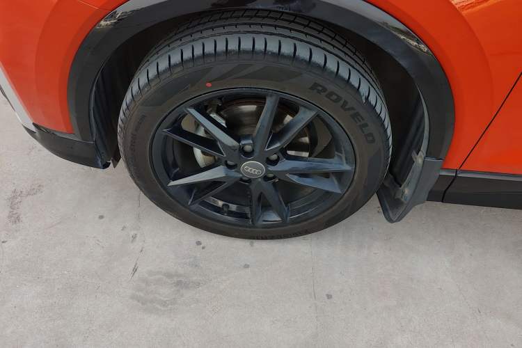 Used Audi Q2L 2020 35 TFSI Ambition Dynamic Edition Left Front Wheel Hub