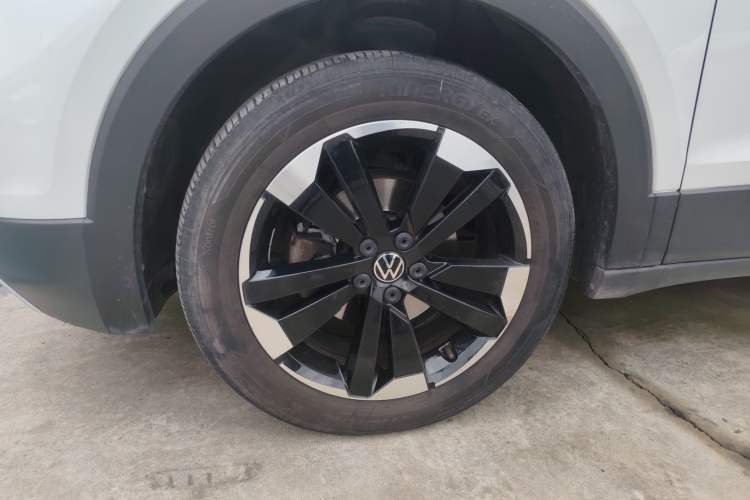 Used Volkswagen Tacqua 2020 1.5L Automatic Yue Left Front Wheel Hub