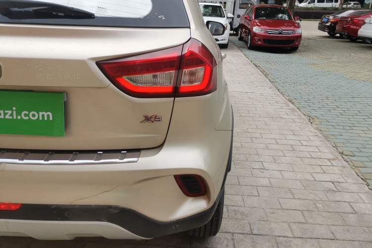 Used Geely Auto Vision X3 2017 1.5L Automatic Luxury Model Right Rear Taillight