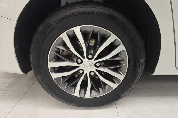 Used Buick GL8 2022 ES Landtrek 653T Luxury Edition
