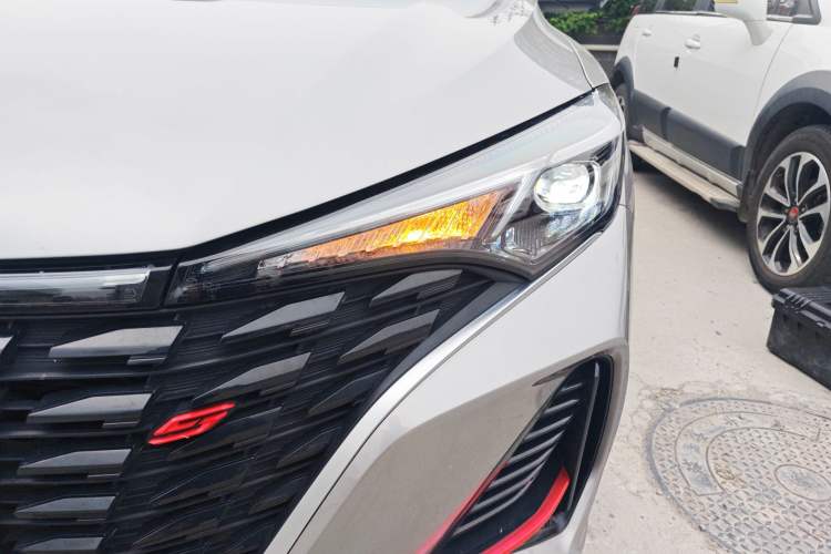 Used CHANGAN Eado 2022 PLUS Blue Whale NE 1.4T GDI DCT Prestige Edition Left Front Headlight