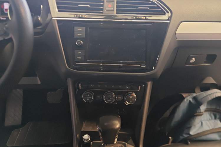 Used Volkswagen Tiguan L 2018 Facelift 330TSI Automatic Two-Wheel Drive Luxury Edition Audio And AC Panel