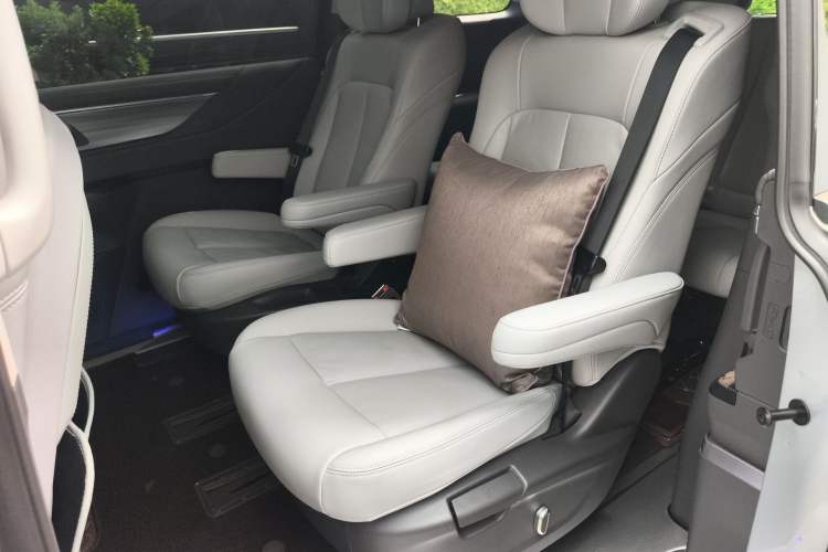 Used Buick GL8 2025 Lu Zun Smart Enjoyment Edition Left Rear Seat