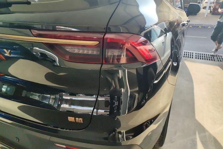 Used Geely Auto Haoyue 2022 1.8TD DCT Black Gold Limited Edition 7-Seater
