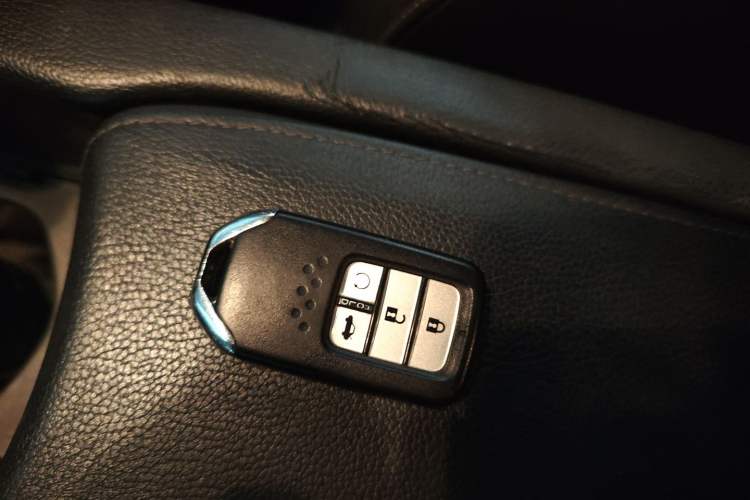 Used Honda Civic 2016 220TURBO CVT Prestige Edition Vehicle Key