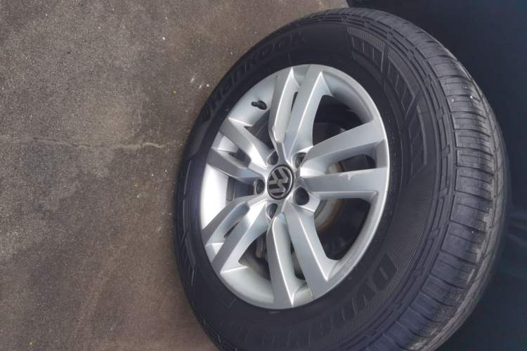 Used Volkswagen Tiguan L 2015 1.8TSI Automatic Two-Wheel Drive Trend Edition