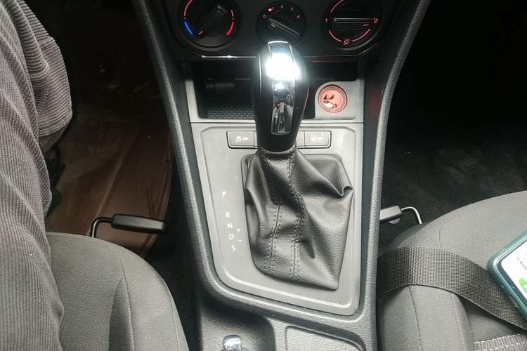 Used Volkswagen Lavida 2017 1.6L Automatic Fashion Edition
