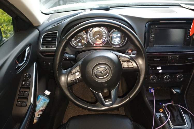 Used Mazda Atenza 2015 2.0L Blue Sky Luxury Edition
