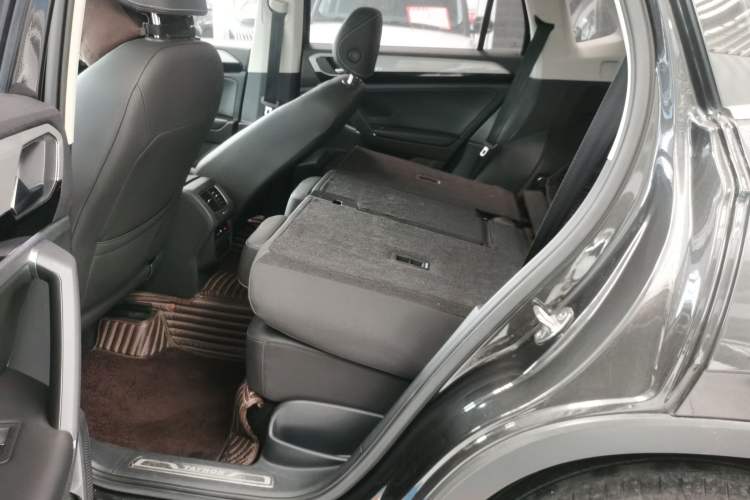 Used Volkswagen Tayron 2019 330TSI Two-Wheel-Drive Luxury Version China V Emission Standard
