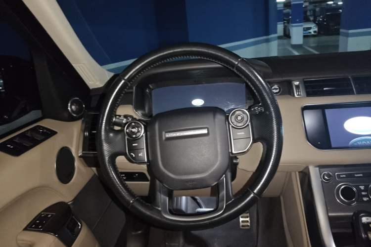Used Land Rover Range Sport 2014 3.0 SC V6 HSE DYNAMIC Steering Wheel