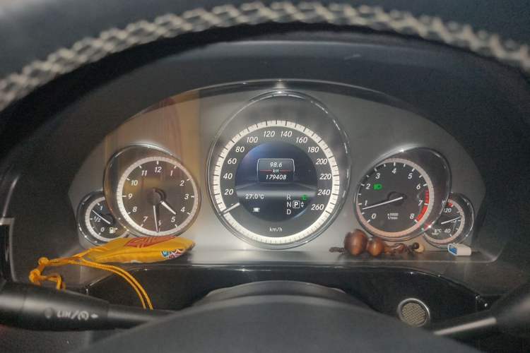 Used Mercedes-Benz E-Class 2013 E 260 L CGI Stylish Model
