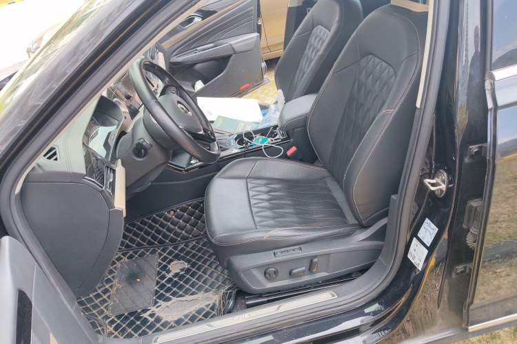 Used Volkswagen Passat New Energy 2019 430 PHEV Hybrid Luxury Edition Left Front Seat