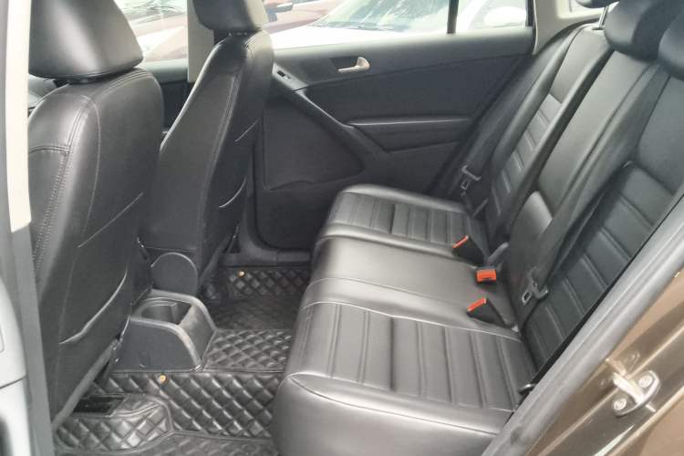 Used Volkswagen Tiguan L 2015 1.8TSI Automatic Two-Wheel Drive Trend Edition
