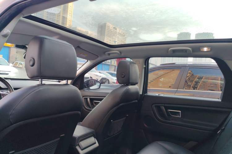 Used Land Rover Discovery Sport 2019 240 PS PURE Edition China VI Standard
