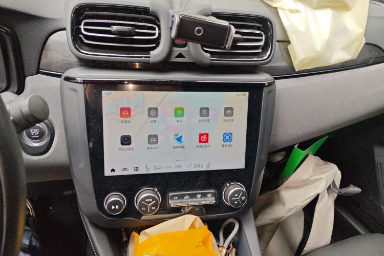 Used Lynk & Co 03 2022 1.5TD DCT JingPro Audio And AC Panel