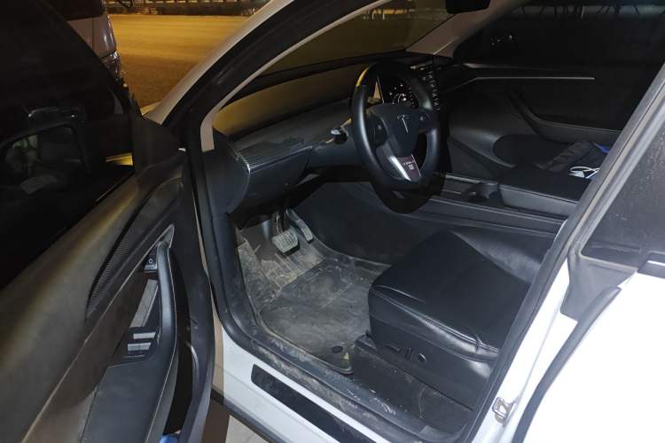 Used Tesla Model Y 2021 Long-Range All-Wheel-Drive Version