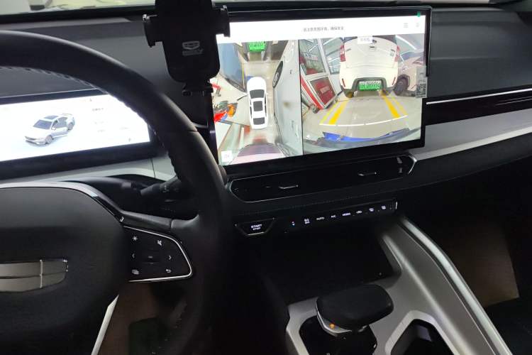 Used Geely Auto Preface 2025 Dongfang Yao 1.5TD Fuyao Edition
