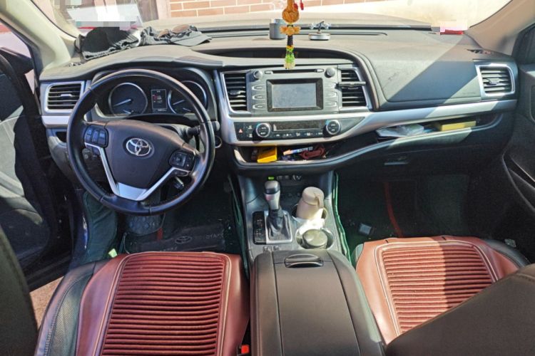 Used Toyota Highlander 2018 2.0T Four-Wheel Drive Luxury Version 7 Seats China VI Standard Center Console