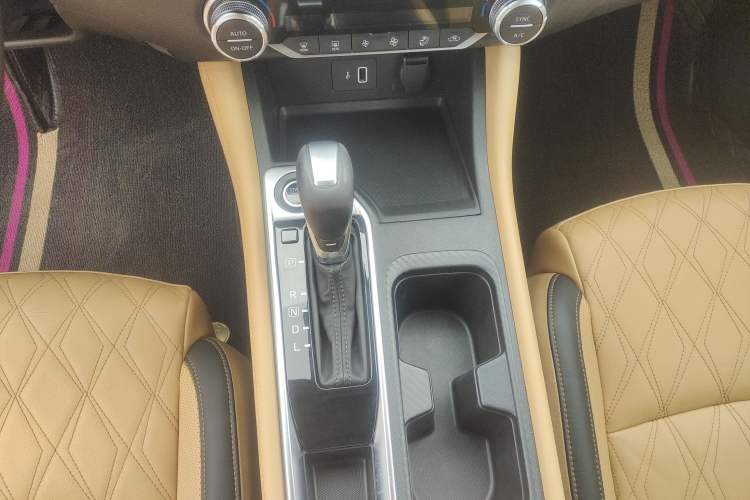 Used Nissan Sylphy 2021 1.6L TOP CVT Luxury Edition Gear Lever