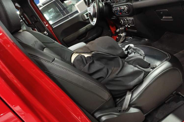 Used Jeep Wrangler New Energy 2021 Four-Door 2.0T 4xe Sahara First Edition