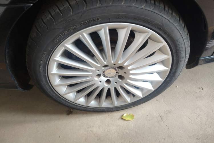 Used Mercedes-Benz E-Class 2015 Facelift E 200 L