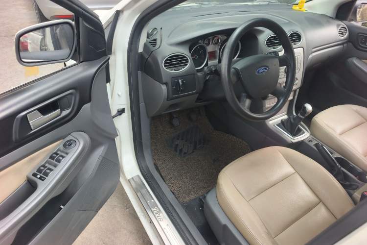 Used Ford Focus 2013 Hatchback Classic 1.8L Manual Base Model
