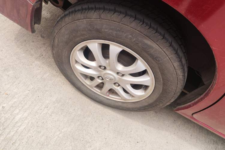 Used GAC Gonow Starry 2013 1.5L Seven-Seater Supreme Model Right Rear Wheel Hub