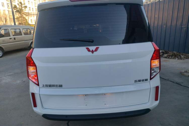 Used Wuling Zhengcheng 2021 1.5T Manual Luxury Version Rear
