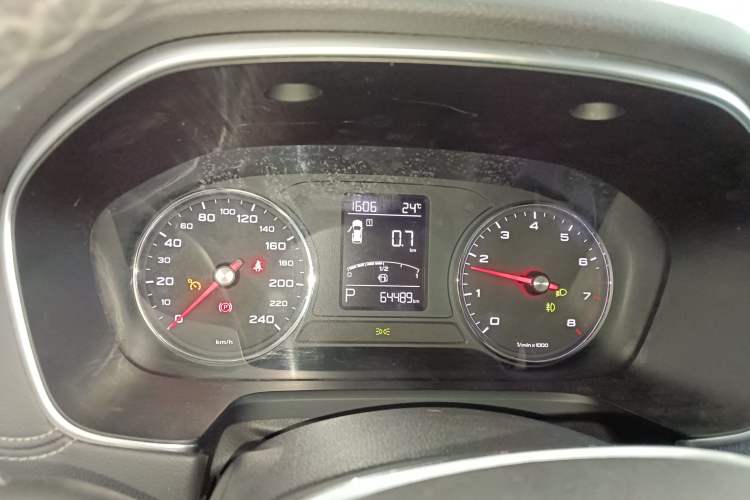 Used Roewe RX5 2016 20T Two-Wheel Drive Automatic Internet Smart Edition Instrument Cluster