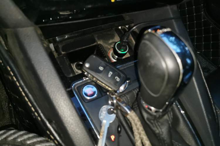 Used Volkswagen Sagitar 2017 230TSI Automatic Comfort Version