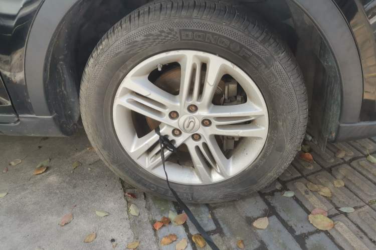 Used GAC Trumpchi GS5 Super 2015 2.0L Automatic Two-Wheel Drive Elite Edition Right Front Wheel Hub