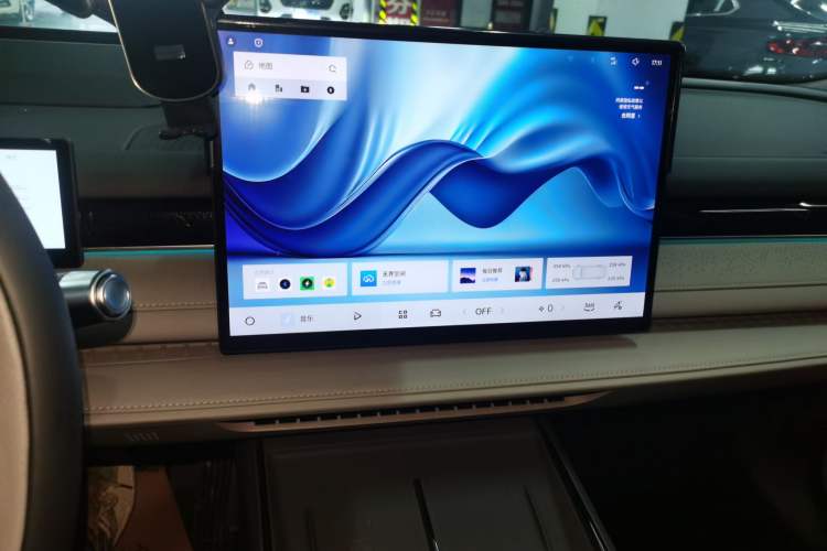 Used Geely Galaxy 8 2025 130km EM-i Flagship Edition Audio And AC Panel