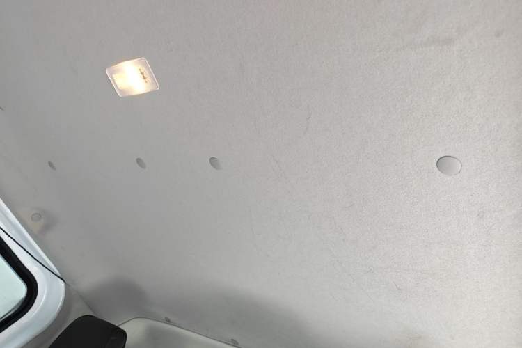 Used Ford Transit 2019 2.0T Gasoline Automatic Multi-Function Commercial Vehicle Short Wheelbase Low Roof 6-Seater China VI Standard Headliner