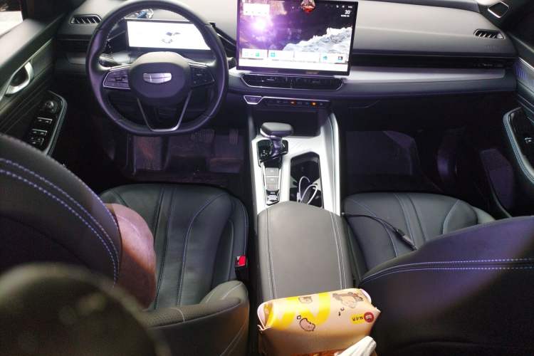 Used Geely Auto Preface 2025 Dongfang Yao 1.5TD Kunlun Edition Audio And AC Panel