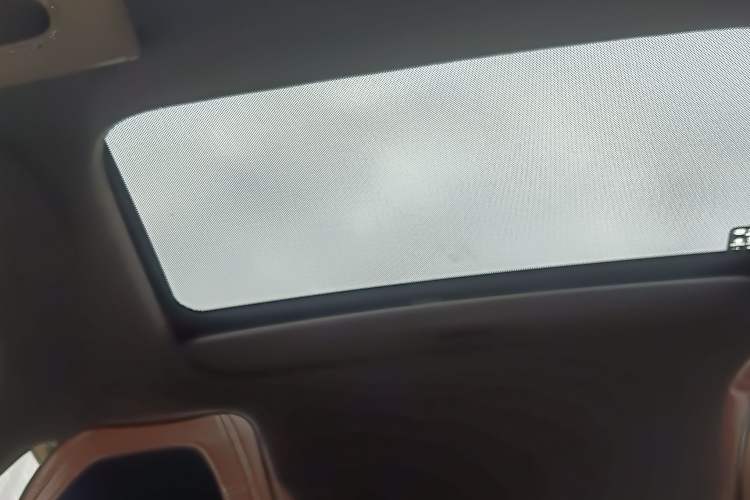 Used Hyundai Verna Ray 2014 1.6L Automatic TOP Headliner