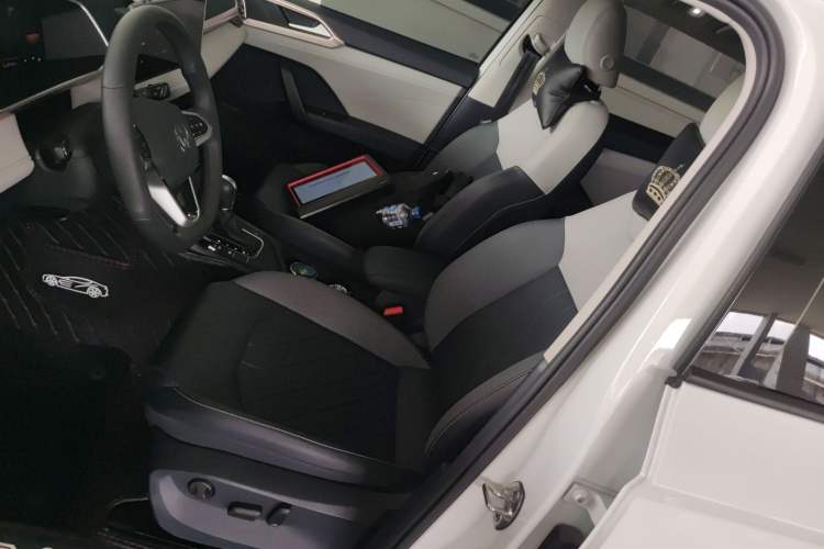 Used Volkswagen Tharu 2024 300TSI Two-Wheel-Drive Moonlight Edition