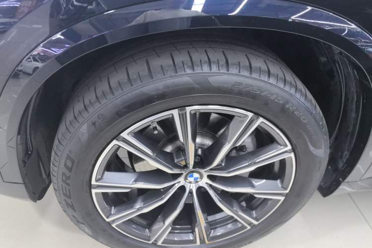 Used BMW X5 2022 Restyled xDrive 30Li Luxury Version M Sport Package
