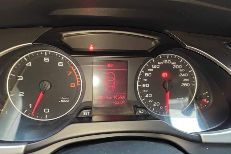 Used Audi A4L 2012 2.0 TFSI automatic standard version