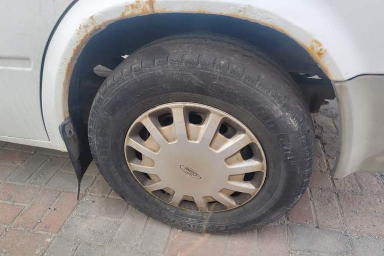 Used Ford Classic Transit 2013 2.8T Diesel Logistics Model with Short Wheelbase and Mid-Roof JX493ZLQ4