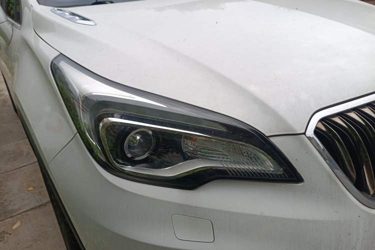 Used Buick Envision 2014 28T Four-Wheel Drive Elite Model Right Front Headlight