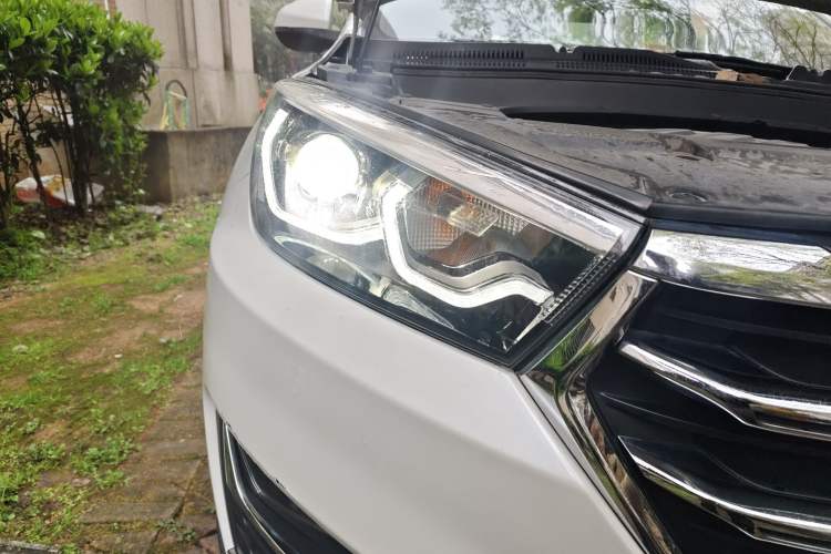 Used Hanteng X5 2018 1.5T CVT Luxury Edition
