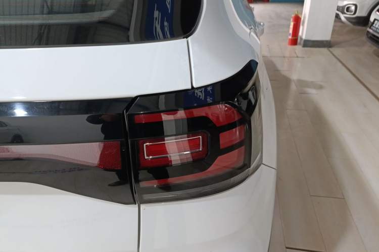 Used Volkswagen Tacqua 2023 200TSI DSG Joy-Connect Edition
