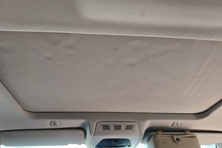 Used BMW 5 Series 2017 525Li Leading Model
