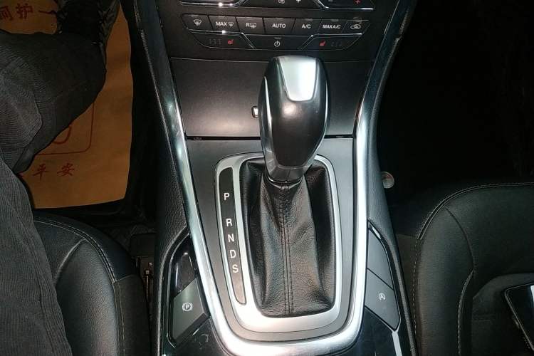 Used Ford Edge 2018 EcoBoost 245 Two-Wheel-Drive Titanium 7-Seater China V Standard
