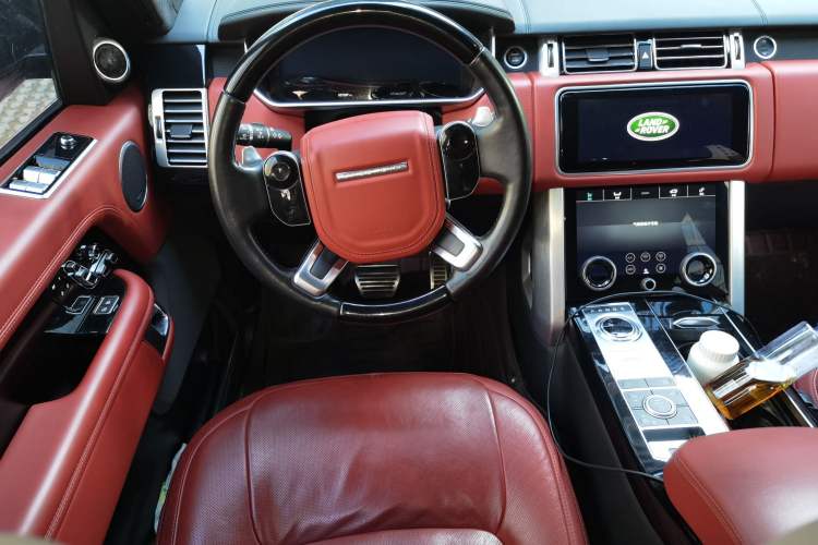 Used Land Rover Range Vogue 2021 3.0T P400 Gasoline Extended-Wheelbase European Specification Steering Wheel