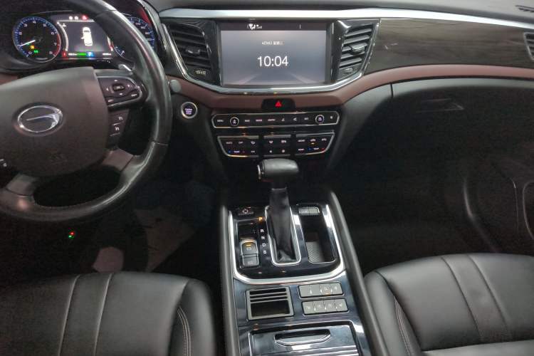 Used GAC Trumpchi GS8 2017 320T Two-Wheel Drive Luxury Smart Connectivity Version (7 Seats)
