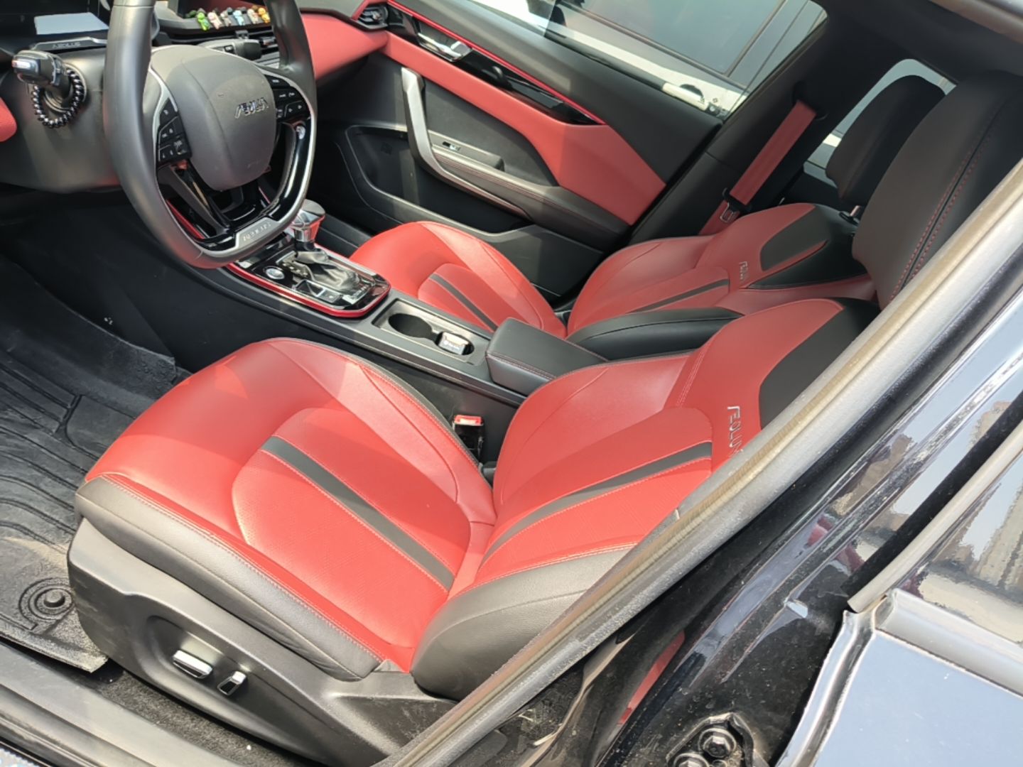 Dongfeng Aeolus Yixuan 2021 230T Automatic Hunter Edition — снимка 17