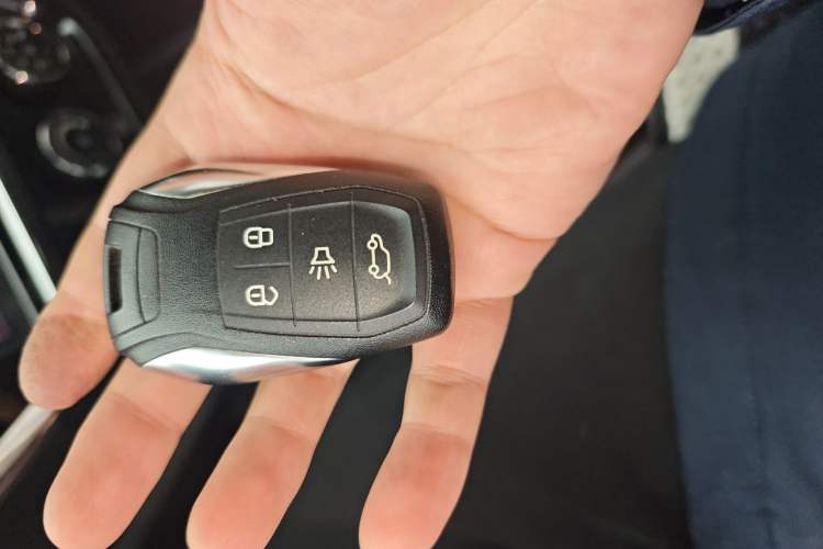 Used Soueast DX3 2016 1.5L Manual Luxury Edition