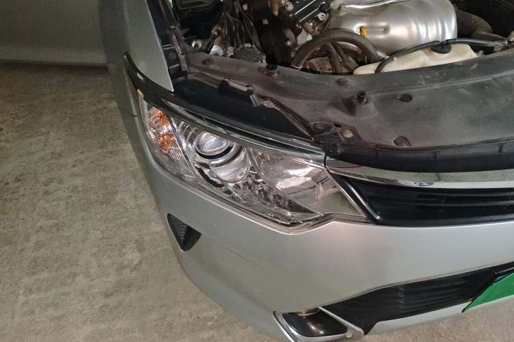 Used Toyota Camry 2016 2.0E 10th Anniversary Elite Edition Right Front Headlight